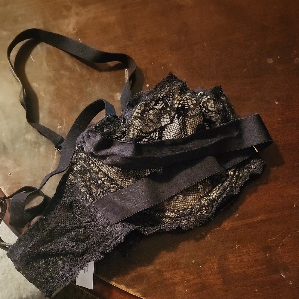 Adore Me Elegant Black Lace Bra